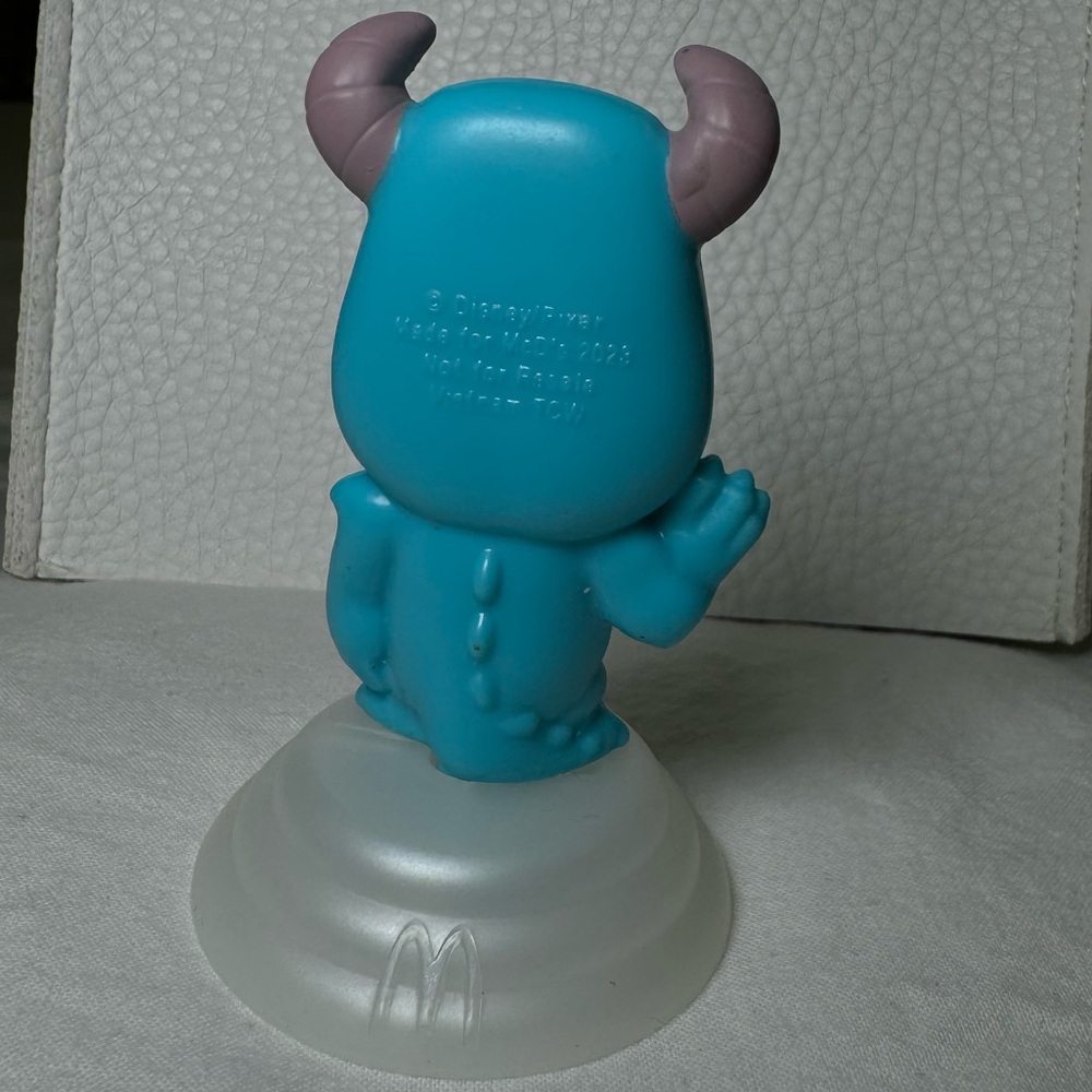 Disney Collectible 100th Anniversary Celebration Sully (Monsters Inc.) - Picture 2 of 4